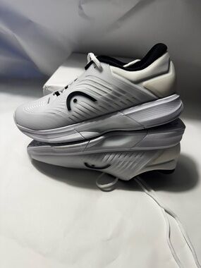 Head Revolt Pro 4.5 Mens Tennis Shoe s9 new/return